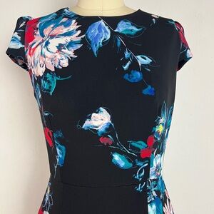 Betsey Johnson “Floral Scuba Sheath Dress” – Size 4